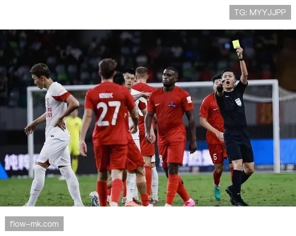 米兰前锋莱奥比赛态度争议：懒散踢法对进攻效率影响几何？